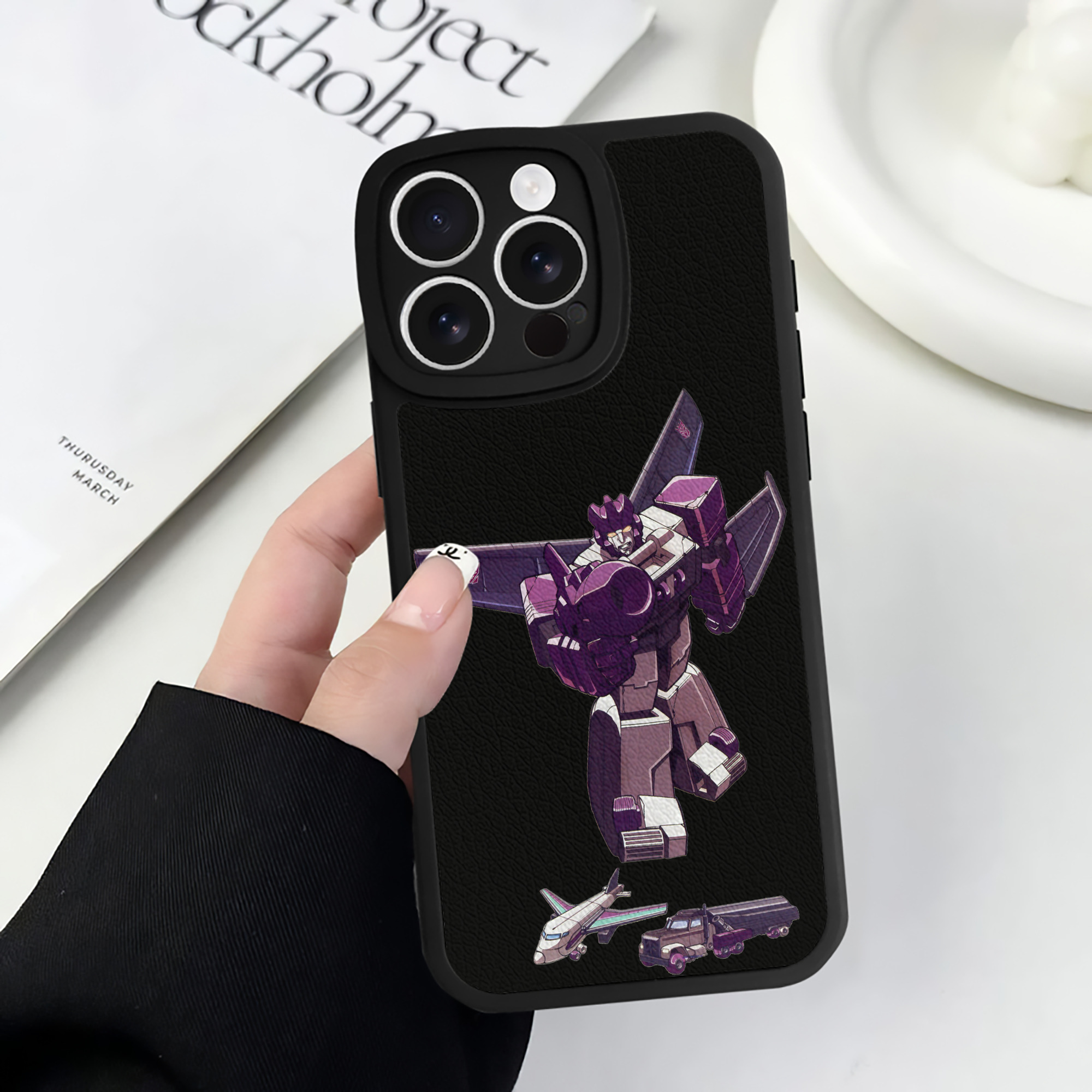 （画像用）  【iPhone 16シリーズ対応】シリコンスマホケース（レザー調） 材質：シリコン